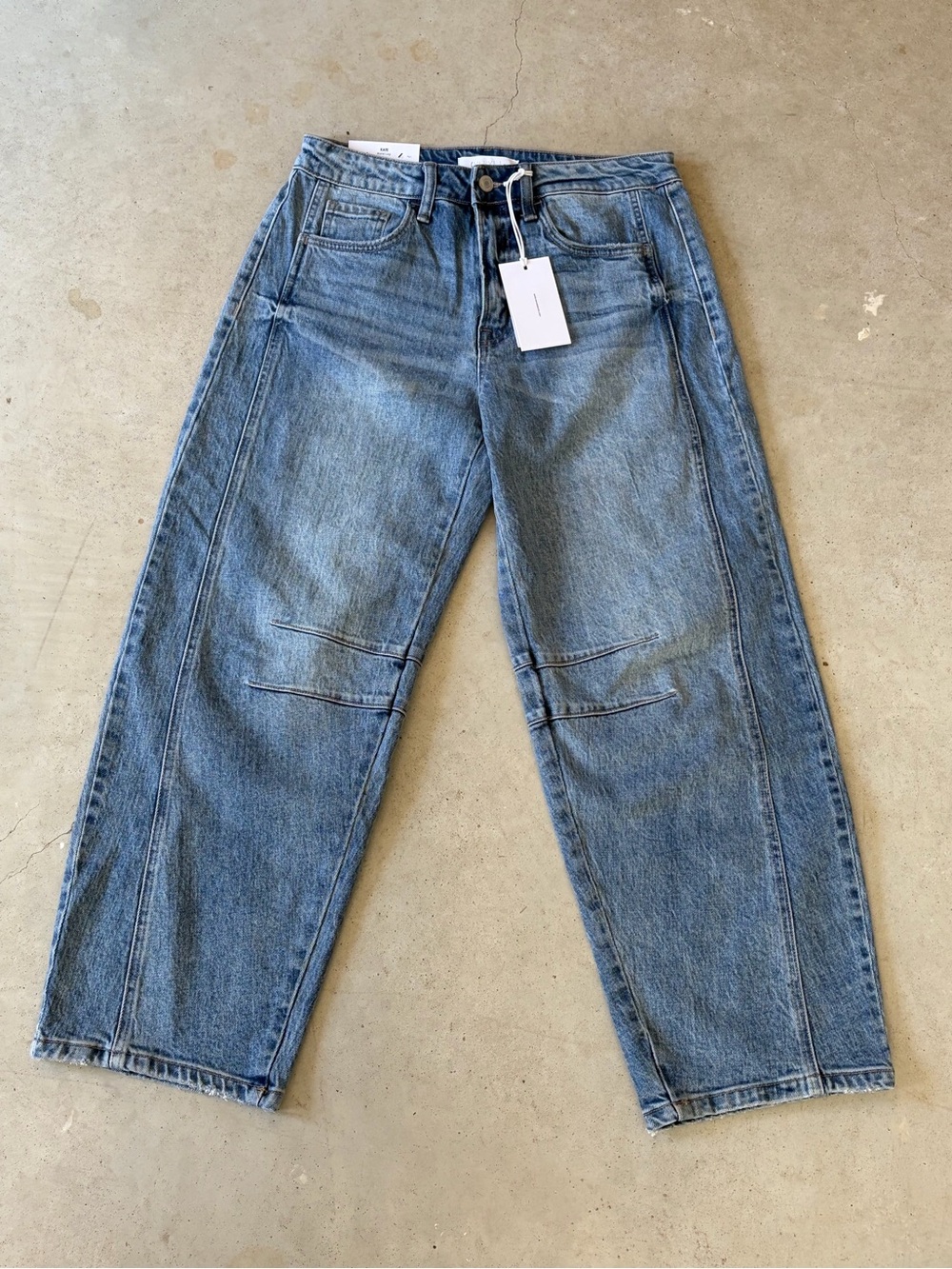 NWT Vervet Blue Kate Barrel Leg Seamed Jeans Medium Wash Size 28 T6514